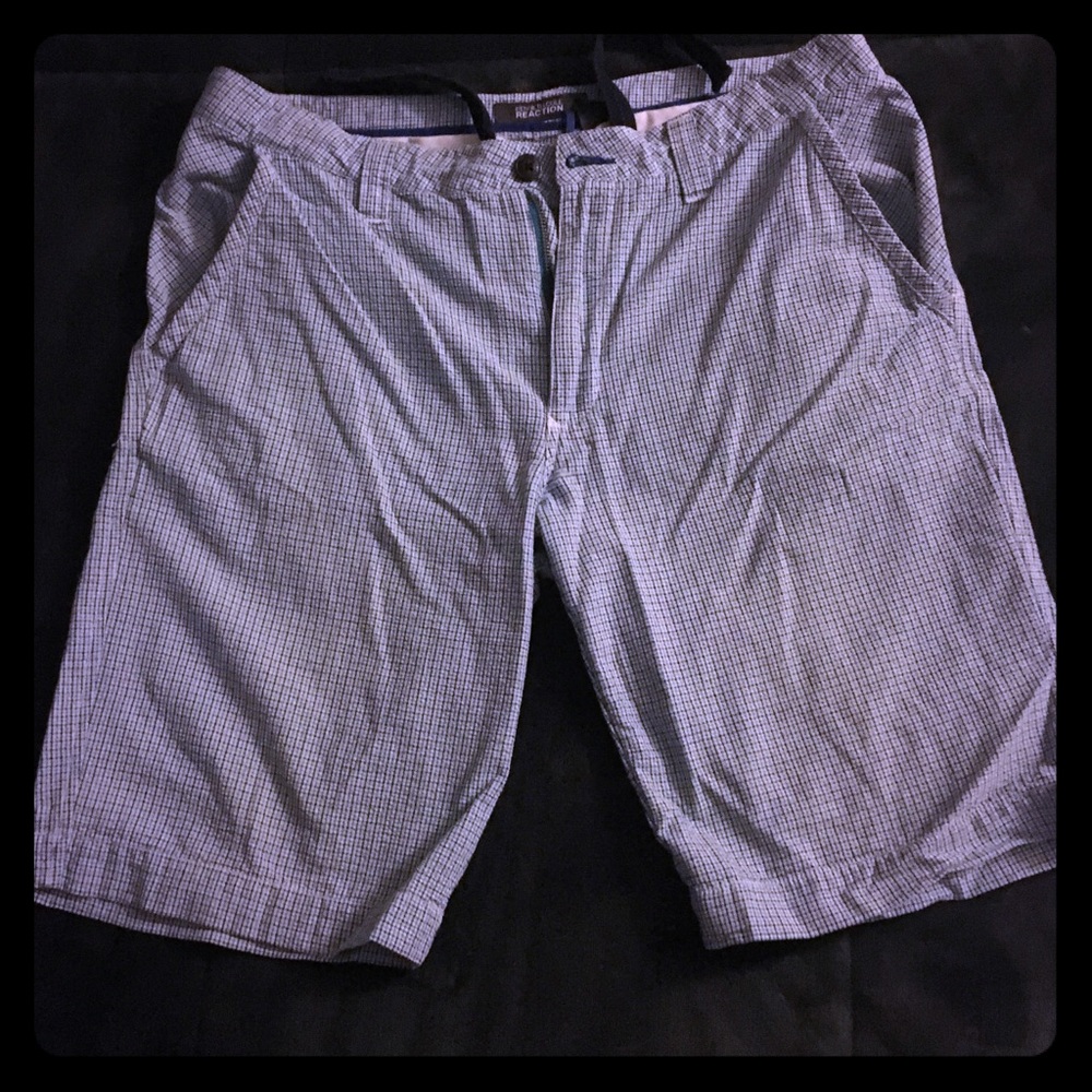 Kenneth Cole Reaction Plaid Shorts Size 33